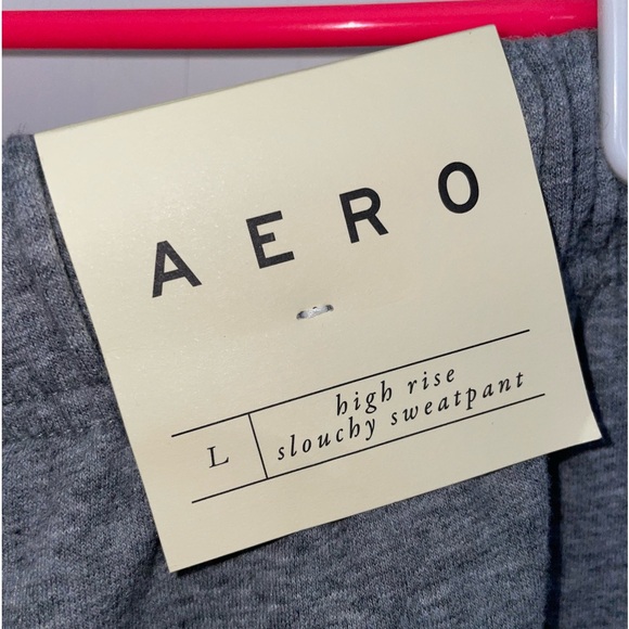 NWT - Aeropostale Gray High Rise Slouchy Sweatpants - Size: L - Picture 4 of 5